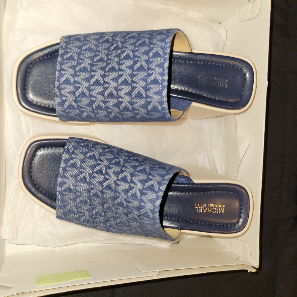 Shoes - Picture 6 of 12
